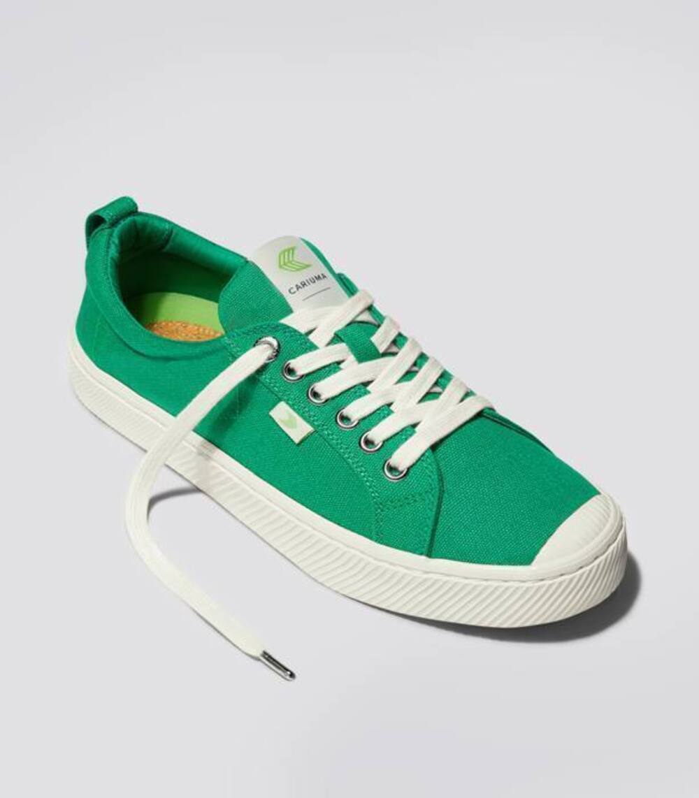 NWT Cariuma - Green OCA Low Canvas Sneaker - 10